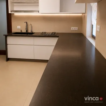 Blat de bucătărie din cuart Athos Brown. Eleganța pietrei naturale fără compromisuri