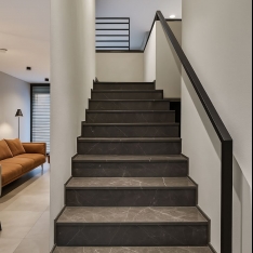 Trepte marmura Pietra Grey