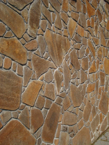 Piatra naturala gneiss maron rustic forme mici