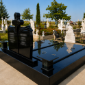Monument funerar complet dublu cu cruce din granit Negru Absolut
