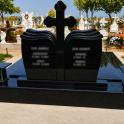 Monument funerar complet dublu cu cruce din granit Negru Absolut